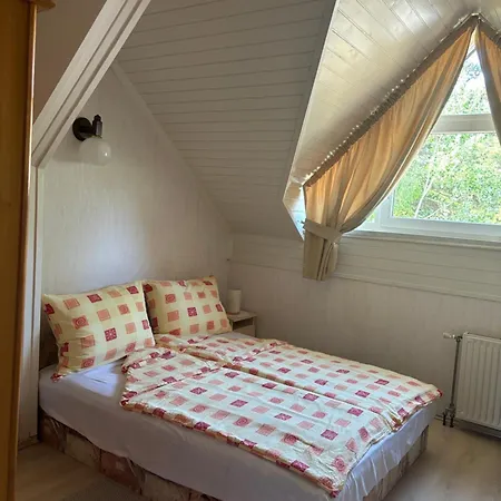 Otto Vendeghaz Apartament *