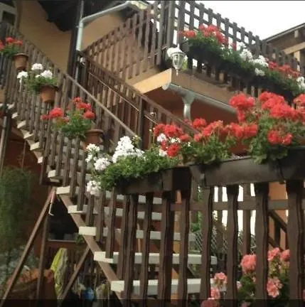 Otto Vendeghaz Apartament